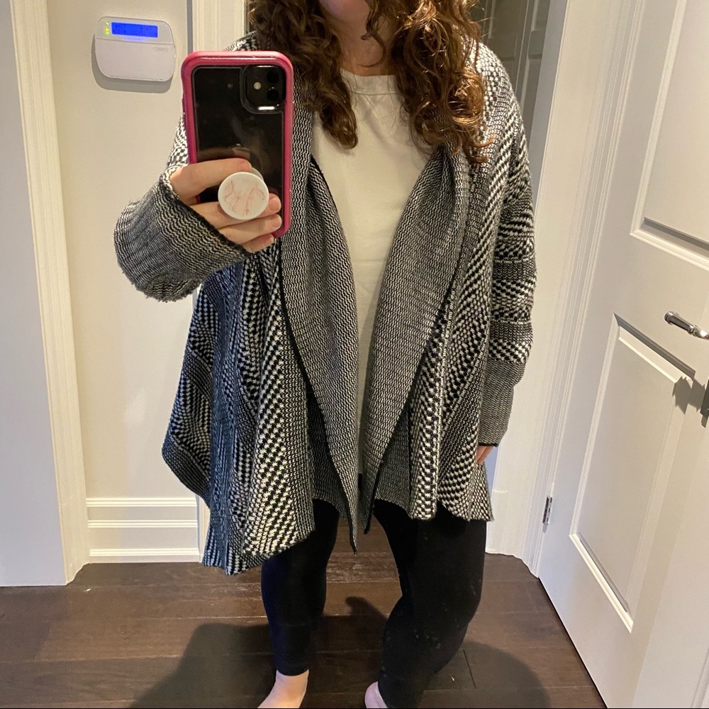 BB Dakota sweater